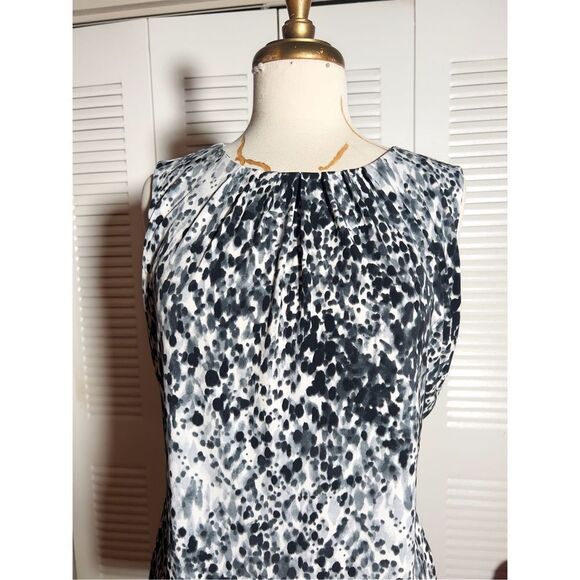 Calvin Klein | Women’s | Blouse | M | Modern Sleeveless Abstract Top - Picture 2 of 6